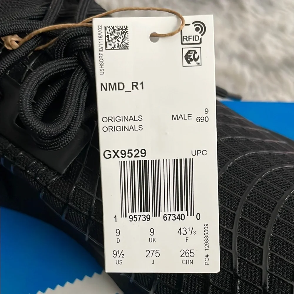 Adidas Triple Black NMD Sz 9 1/2 - Picture 2 of 11